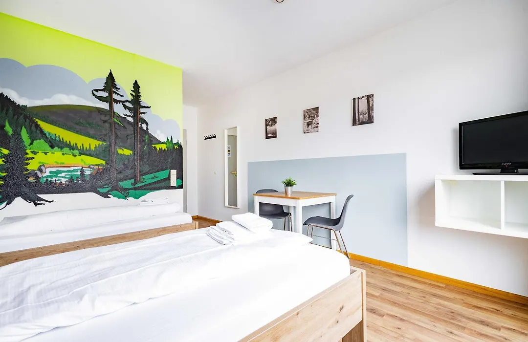 Stayinn Hostel Und Gaestehaus-1