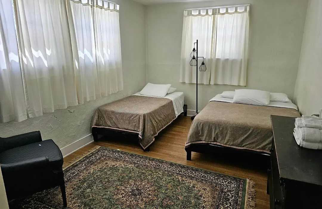 Orange Drive Hostel (Adults Only)-1