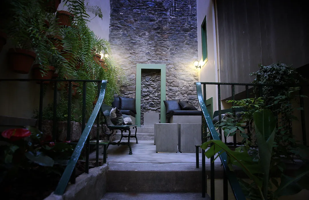 29 Madeira Hostel-1