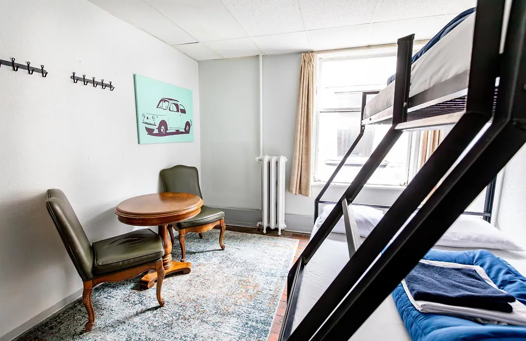 The Cambie Hostel Gastown-1