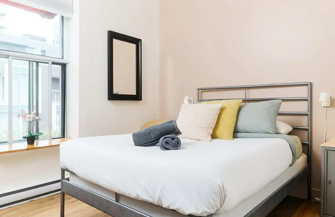 Auberge Saintlo Montréal Hostel-1