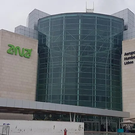 Lisbon Hostel Terminal 3-3