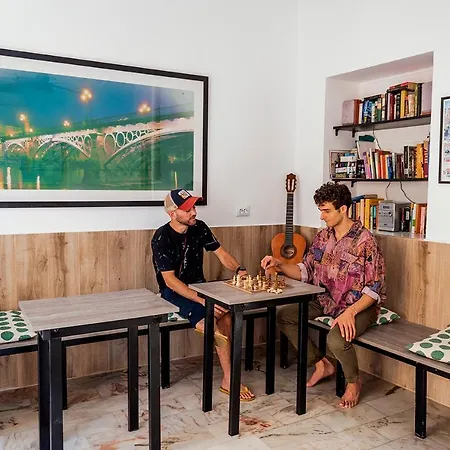 Hostel Triana Backpackers-3