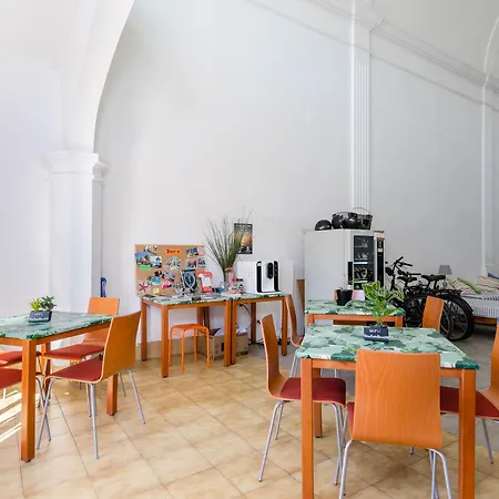 Urban Hostel Palma - Albergue Juvenil - Youth Hostel-2