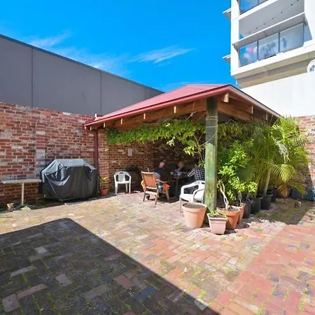 Emu Backpackers Perth - Note - Valid Passport Required For Check In-2
