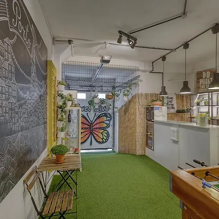 Travel & Live Hostel-3