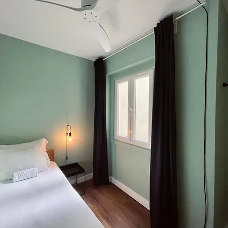 Avenue Hostel & Suites-3
