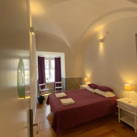 Lost Inn Lisbon Hostel-2