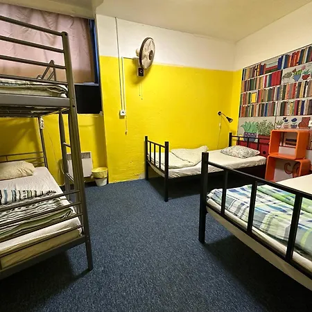 Baroque Hostel & Coworking-3