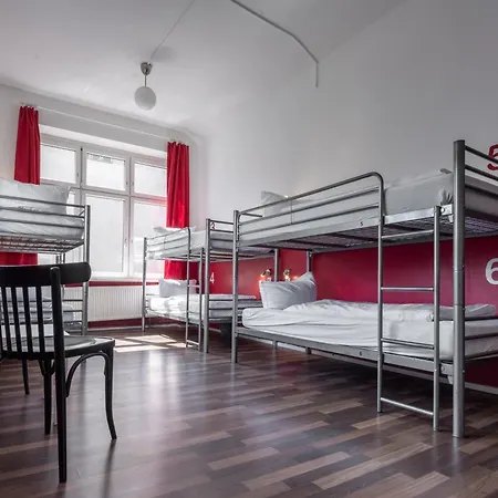 Ballhaus Berlin Hostel-3