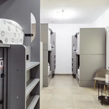 Leevin Stay Hostel-2