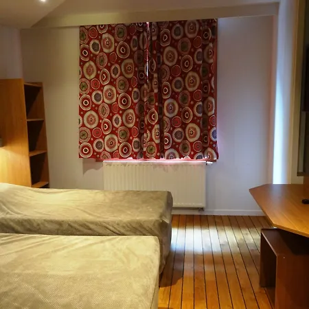 Sleep Well Youth Hostel-2