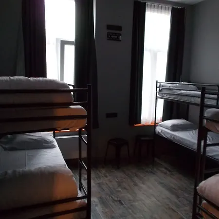 Urban City Centre Hostel-3