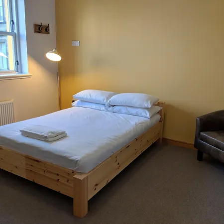 Black Isle Bar & Rooms-2