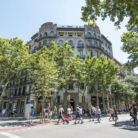 Safestay Passeig de Gràcia-2
