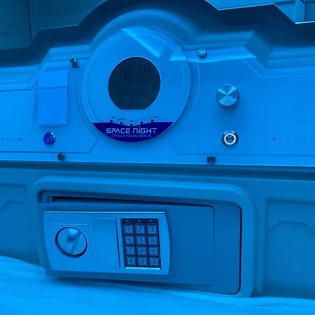 Space Night Capsule Hostel-2