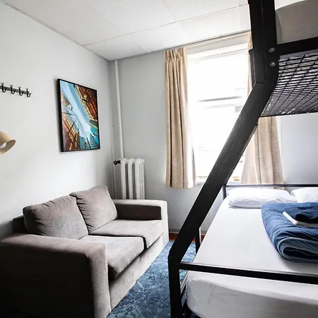 The Cambie Hostel Gastown-2