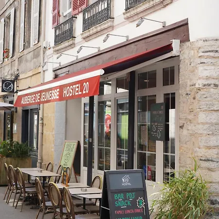 Hostel20 Bayonne-3