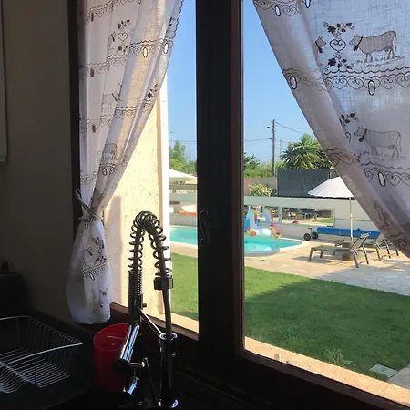 Debbie'S Crew House-2