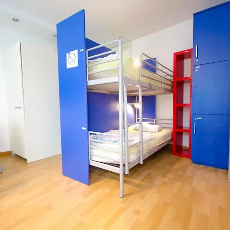 H2O Hostel-2