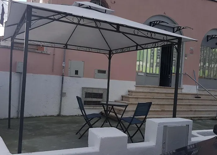 Lisbon Hostel Terminal 3