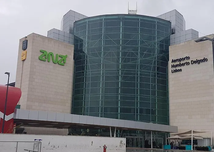 Lisbon Hostel Terminal 3