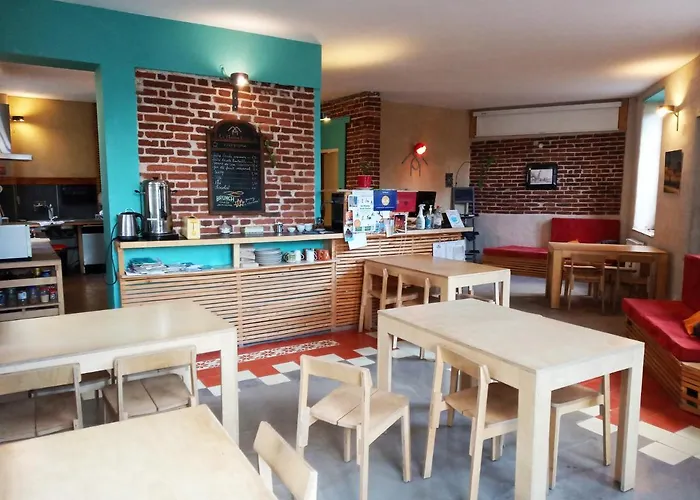 La Maison Rouge - Backpacker Hostel Saint-Etienne 