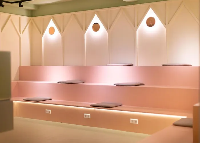 Pink Flamingo Boutique Hostel La Haye