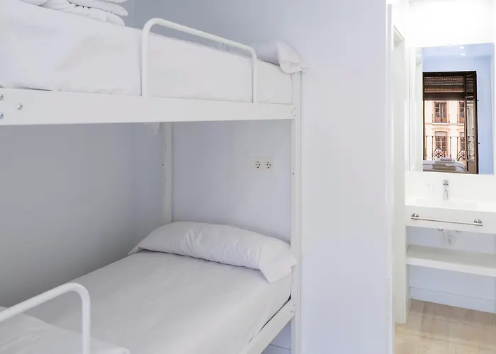 Amc Granada Hostal