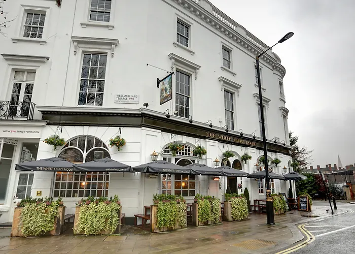 Auberge de JeunessePublove @ The White Ferry, Victoria