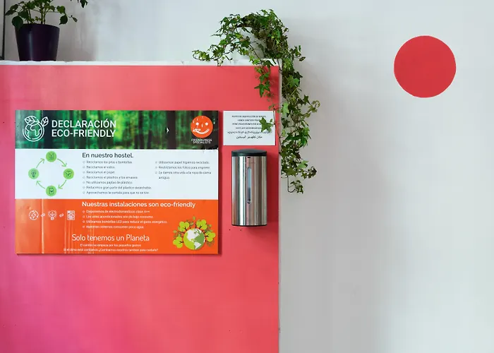 Red Nest Hostel Valence