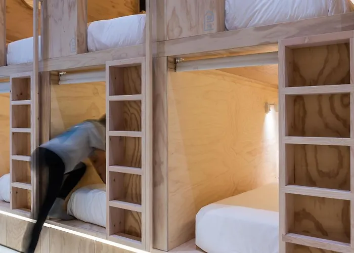 Auberge de JeunesseColo Colo - Single Private Beds