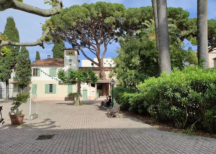 Hostel Santa Maria Cannes