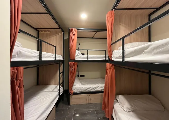 Multi Hostel Lavapies Madrid