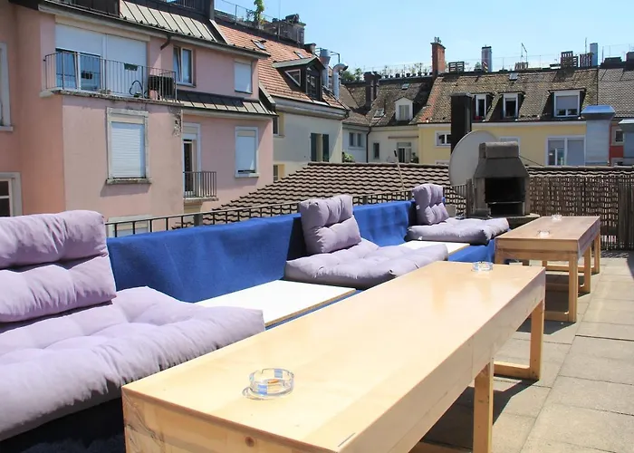 Auberge de JeunesseStay2Night City Center