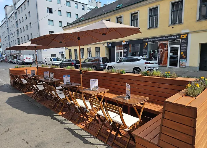 St Christopher'S Inn Vienne