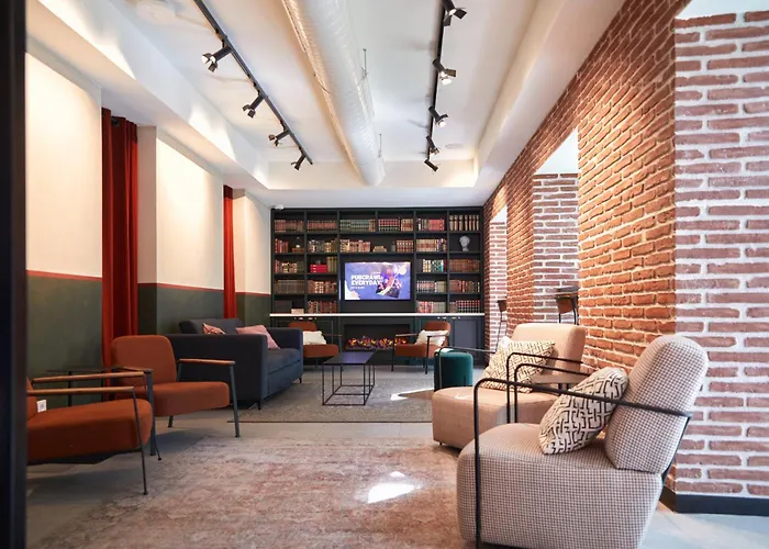 Auberge de JeunesseLatroupe Prado