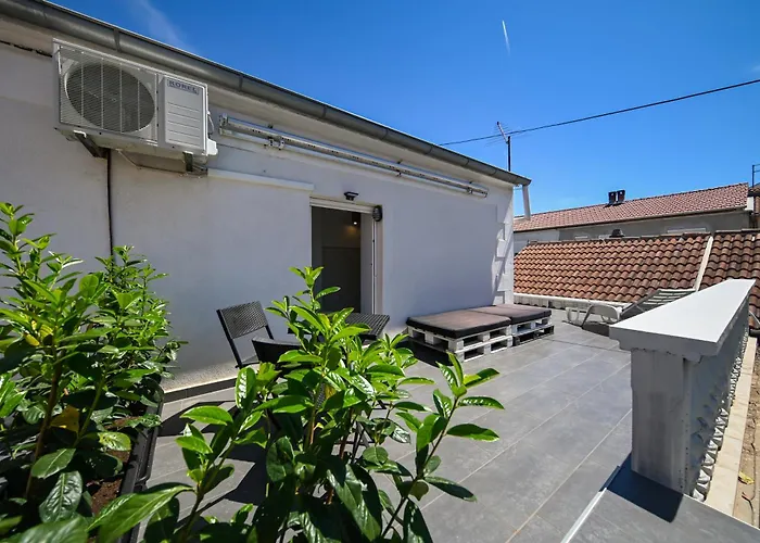 The Lazy Monkey Hostel & Apartments Zadar