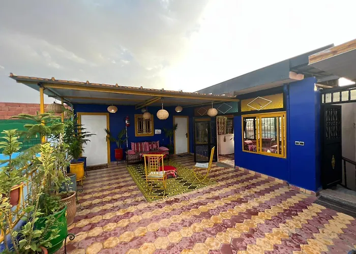 Auberge de JeunesseRiad Dar Sahrawi