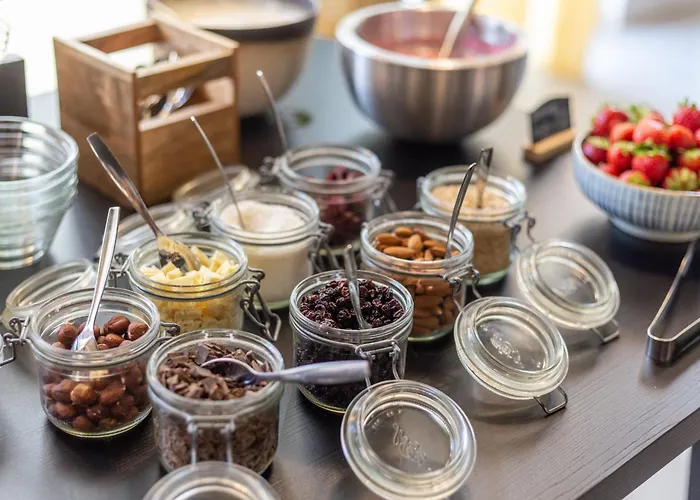 Auberge de JeunesseJOST Auberge De Jeunesse Bordeaux Gare St Jean