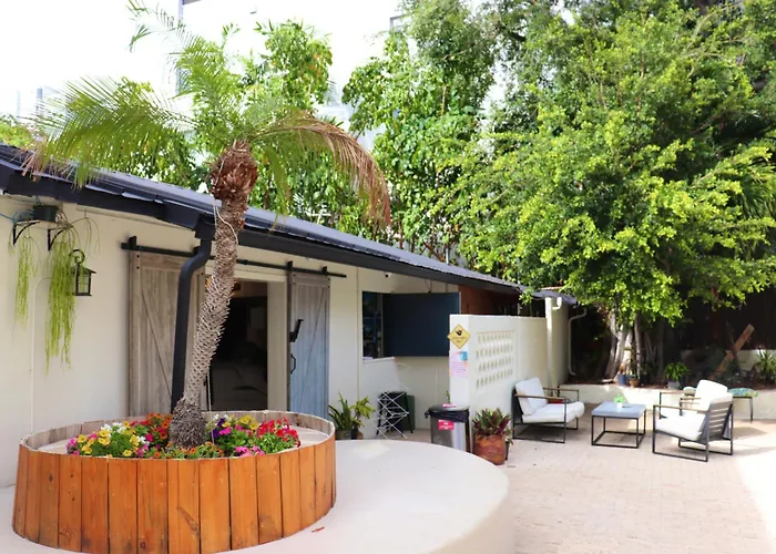 Aloh Seaside Women'S Hostel Honolulu