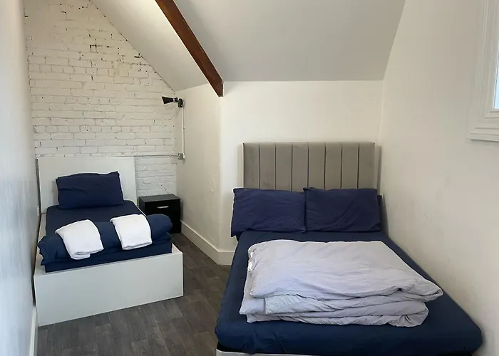 Rahman Hostel Manchester