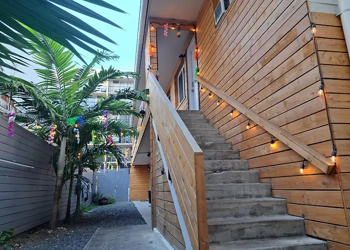 Honu Waikiki By Aloh