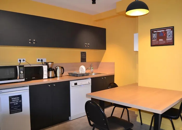 CREF - Auberge de Jeunesse Laval 
