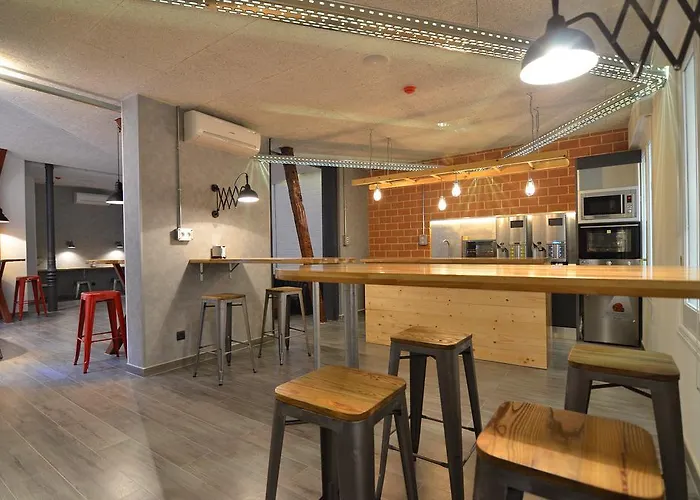 Auberge de JeunesseFar Home Atocha