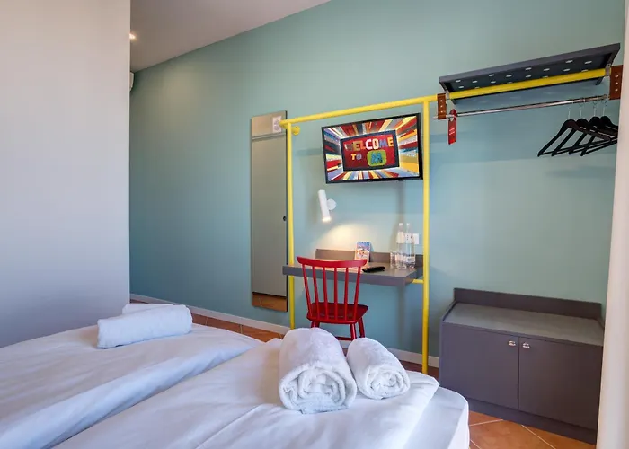 Auberge de JeunesseMeininger Milano Garibaldi