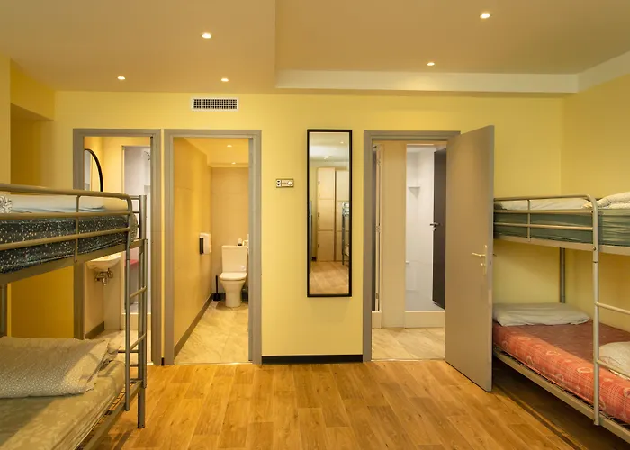Villa Saint Exupery Beach Hostel Nice