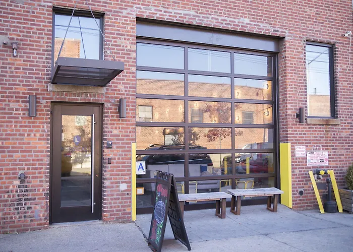 Auberge de JeunesseLocal Ny