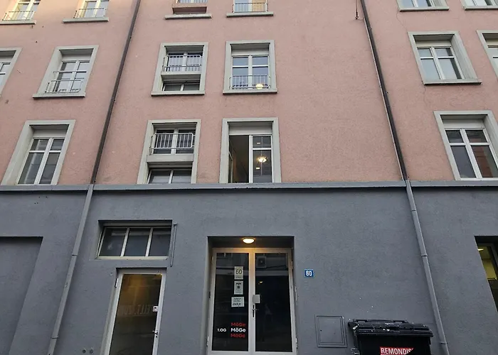 Auberge de JeunesseStay2Night City Center