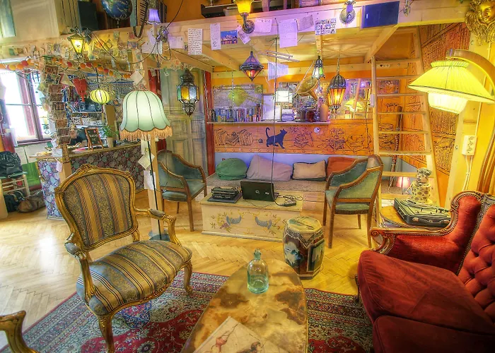 Lavender Circus Hostel, Doubles&Ensuites Budapest